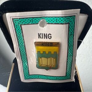 Vintage Irish Surname King Heraldic Lapel Pin
